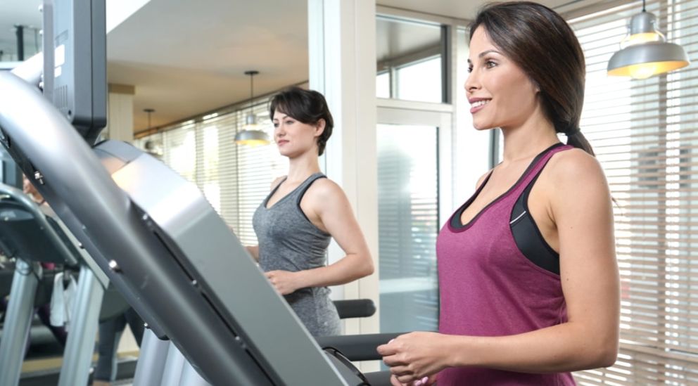 oyo las vegas women on treadmill